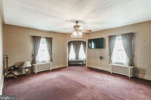 1601 2nd St, Philadelphia PA 19133-0033 exterior