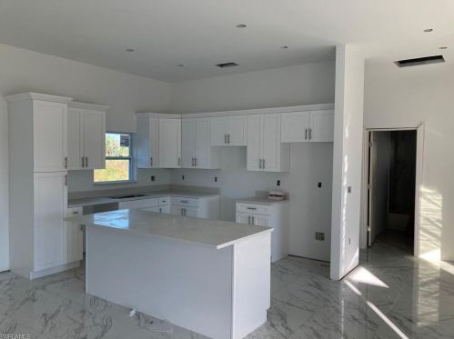 703 41st Ave, Naples, FL 34120-4366