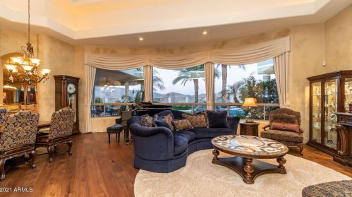 15645 7 St, Phoenix AZ 85014-4142 exterior