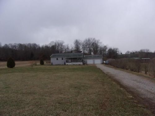 19495 Buffalo Rd, Laurelville, OH 43135-9428