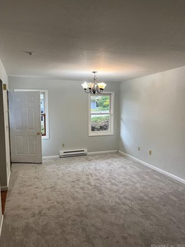 51 Senior Dr, Upper Stepney, CT 06468-2731