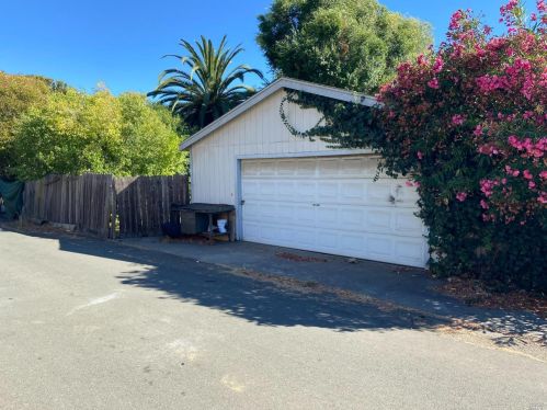 355 L St, Benicia, CA 94510-3442