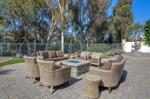 1351 Cassins St, Carlsbad CA  92011-4857 exterior