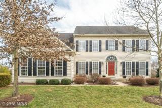 7611 Coopers Hawk Dr, Warrenton, VA 20187-4391