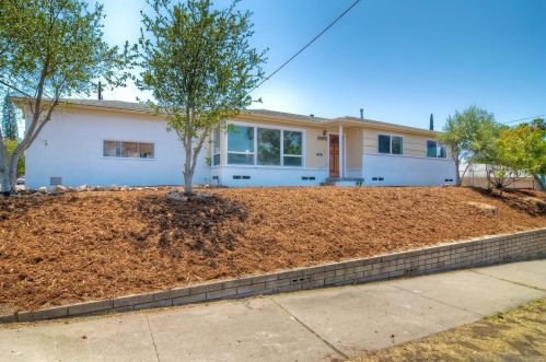 6985 Bruce Ct, La Mesa, CA 91942-5879