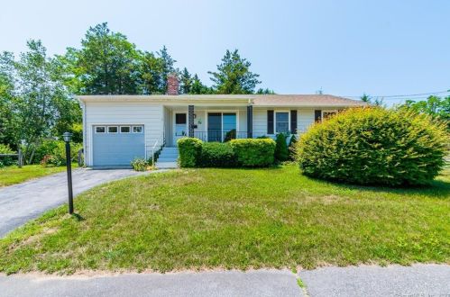 21 Greenfield St, Waterford CT  06385-3907 exterior