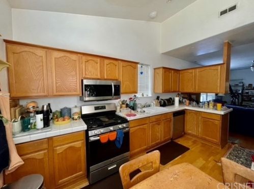 136 Pueblo Ln, Topanga, CA 90290-4461