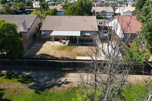 10717 Anacostia Way, Bakersfield CA 93311-3203 exterior