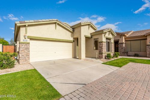 2044 Olive Way, Chandler, AZ 85248-4258