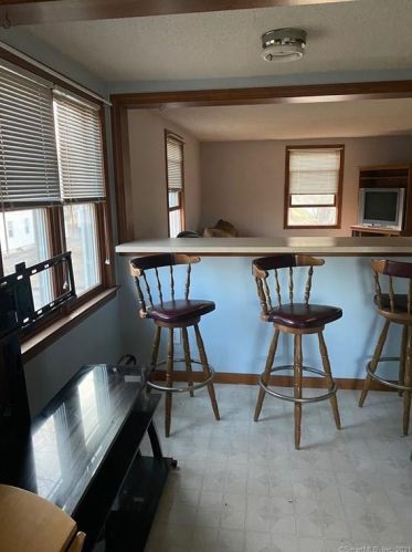 1 Hotchkiss St, Kensington CT  06037-2167 exterior