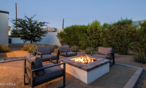 5036 Scottsdale Rd, Scottsdale AZ 85254-5161 exterior