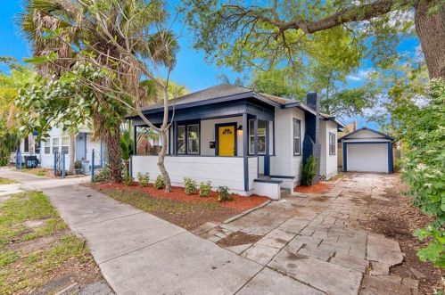 1150 Highland St, Saint Petersburg, FL 33701-5121
