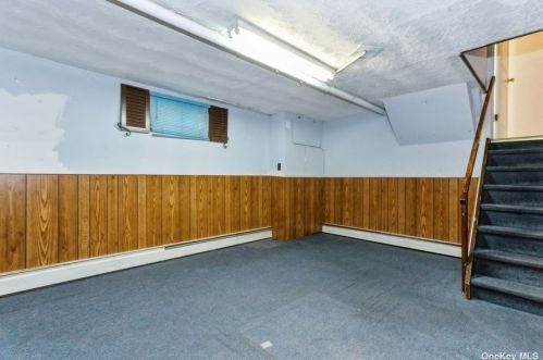 908 New Hyde Park Rd, New Hyde Park NY  11040-3205 exterior