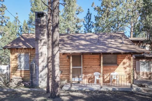 333 Angeles Blvd, Big Bear City, CA