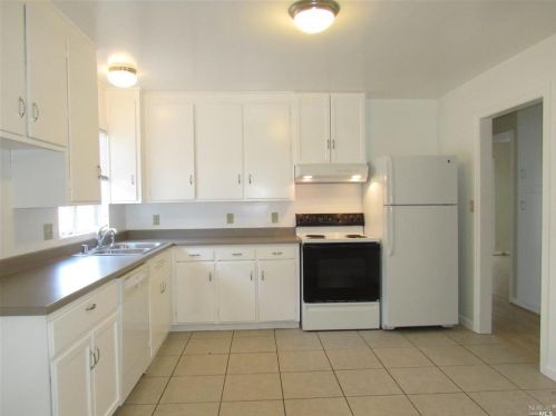 344 Washington Ave, Ukiah CA  95482-6323 exterior