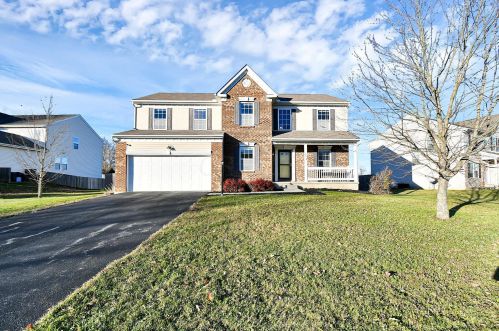 135 Spring Flower Way, Pataskala OH 43062-6997 exterior