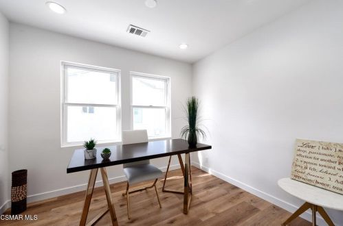 14363 Collins St, Van Nuys CA 91316-1030 exterior