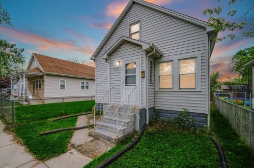 4519 Pine Ave, Hammond, IN 46327-1661