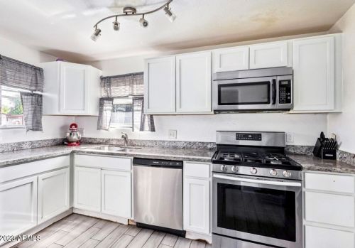 220 Horne, Mesa, AZ 85203-7931