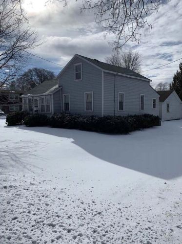 973 Velp Ave, Green Bay, WI 54303-3879