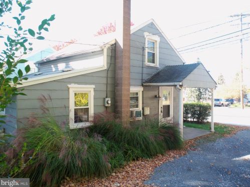 451 Walton Ave, Hummelstown, PA 17036-1830