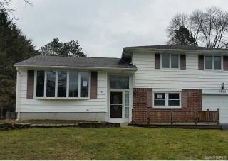 4835 Middleton Dr, Pendleton, NY 14094-1615