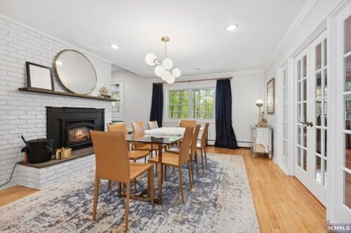 1 Springwood Ter, Kinnelon NJ  07405-2166 exterior