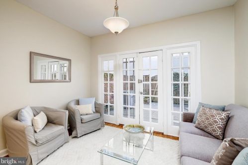 904 25th St, Washington DC 20037-2102 exterior