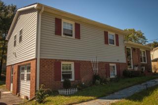 4666 Royal Gate Rd, Winston Salem, NC 27101-6430