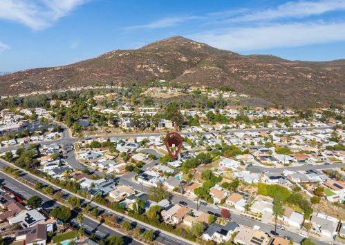 6623 Ballinger Ave, San Diego CA  92119-1822 exterior