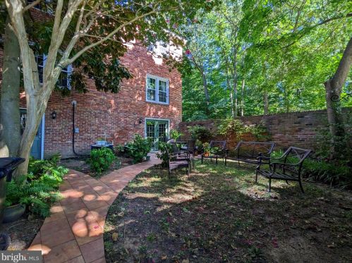 6014 Talford Ct, Springfield VA  22152-1214 exterior