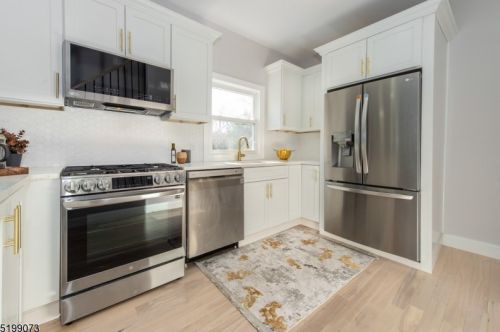 756 Drake Ave, Roselle NJ  07203-2218 exterior