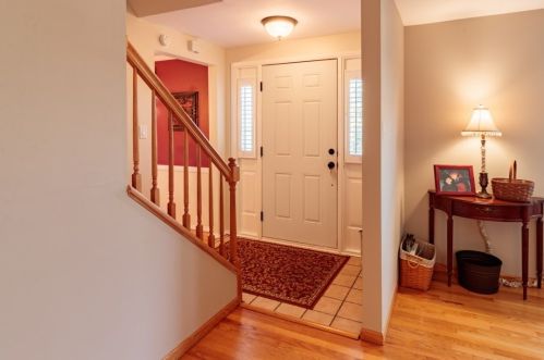 151 Edgewood Dr, Canonsburg, PA 15317-3358