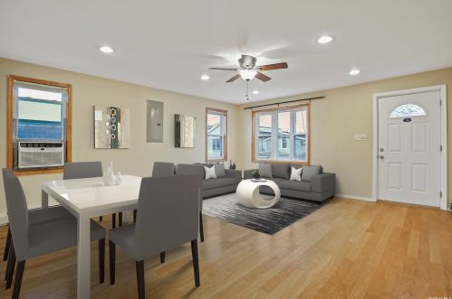 17 10th Rd, Far Rockaway NY  11693-0011 exterior