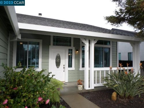54 Merlot Ct, Oakley, CA 94561-3187