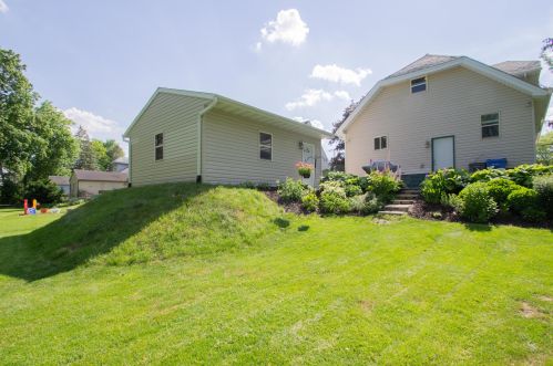 1119 Ctr St, Watertown WI 53098-2010 exterior