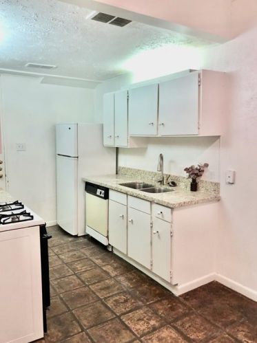 20 Lakeway St, Conroe TX  77304-3416 exterior