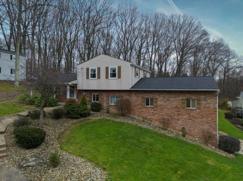 236 Haymont Dr, Gibsonia, PA 15044-9761