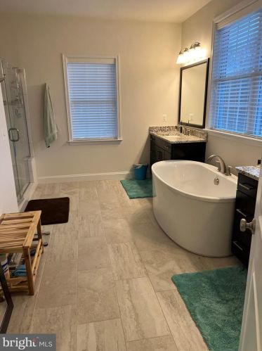 5868 Waterloo Bridge Cir, Haymarket, VA 20169-8127