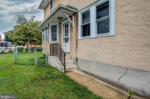 210 Dupont St, Ridley Park PA  19078-2904 exterior