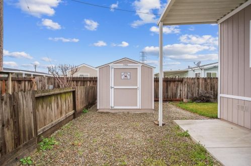 1459 Standiford Ave, Modesto CA  95350-0701 exterior