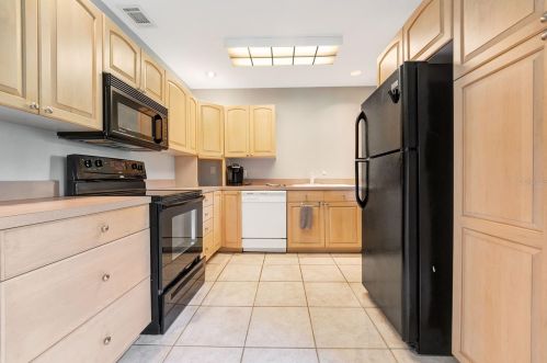 2014 Palmer St, Orlando, FL 32803-6530