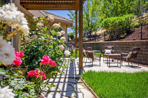 6070 Vine St, Vacaville CA  95688-8724 exterior