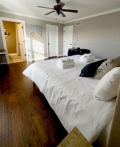 724 Joshua Ln, Lake Geneva WI  53147-4746 exterior