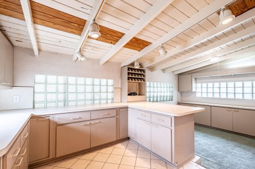 60 Olive Dr, Hialeah FL  33010-5212 exterior