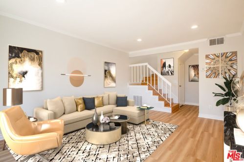 12332 Runnymede St, North Hollywood, CA 91605-3686