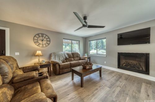 1622 Meadow Vale Dr, South Lake Tahoe, CA 96150-4910