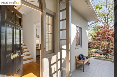 35 Craig Ave, Oakland, CA 94611-3701