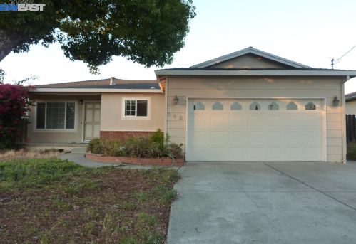 268 Royce Way, West Pittsburg CA  94565-4700 exterior