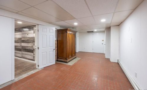 48 Reliance Rd, Plainville CT  06062-1420 exterior